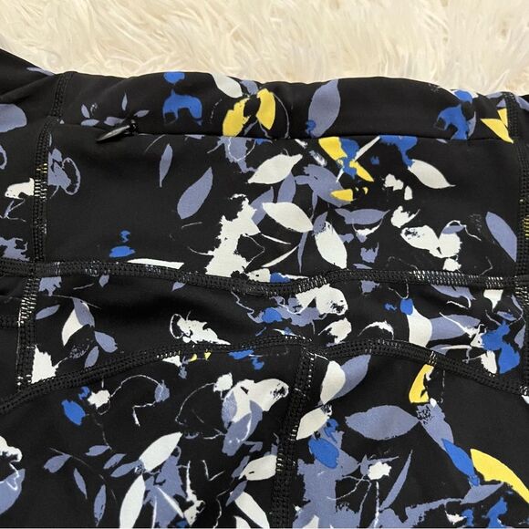 Sweaty Betty Power 7/8 Pocket Leggings Black Blue Floral Print Size Small - Picture 2 of 7